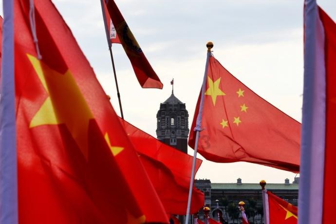探寻冬季白衬衫怎么搭配-专业问答平台
